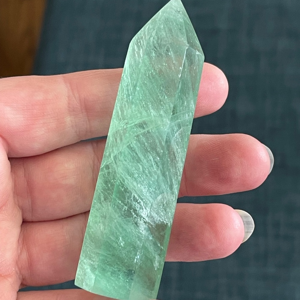 Beautiful Natural green fluorite Gemstone point